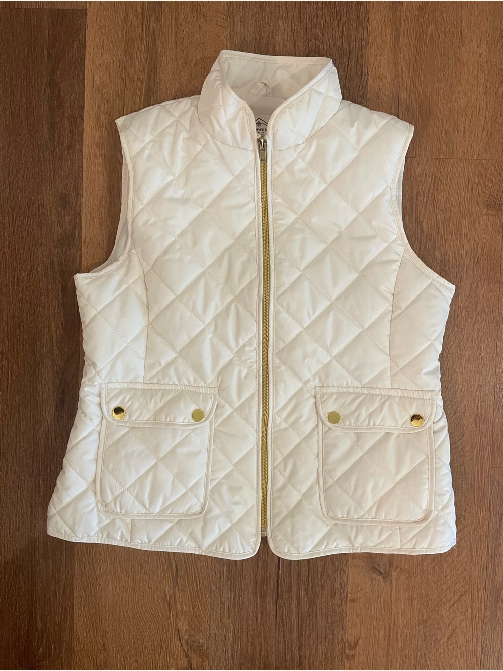 St. John's Bay White Cream Quilted Vest Gold Accents Women’s Small Layering Fall
